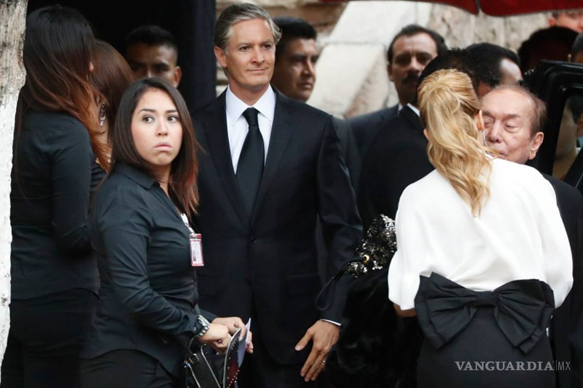 $!Acompaña clase política a Eruviel Ávila en su boda