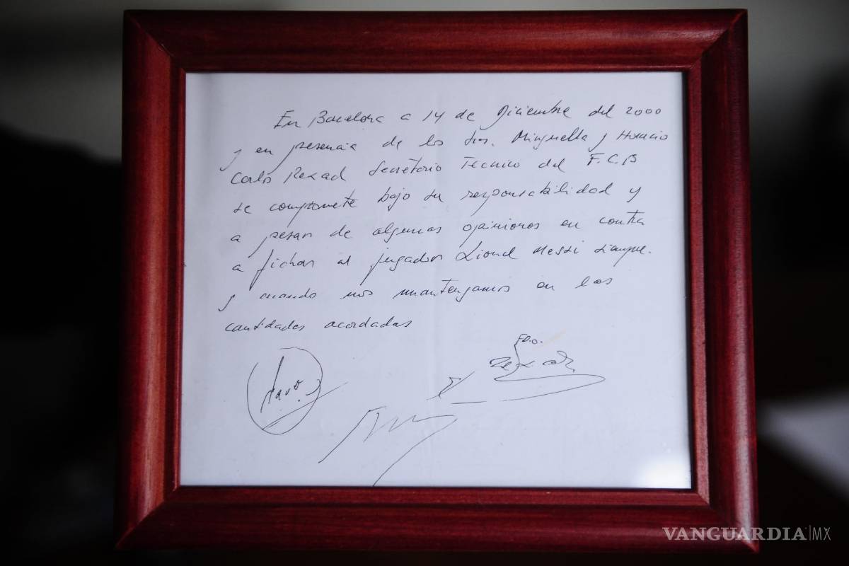 ¡Vendida! La famosa servilleta que Messi firmó a los 13 años con el Barcelona ya tiene dueño