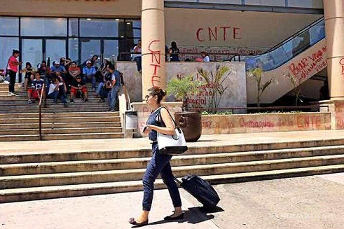 Toma la CNTE 11 plazas y tiendas en Chiapas