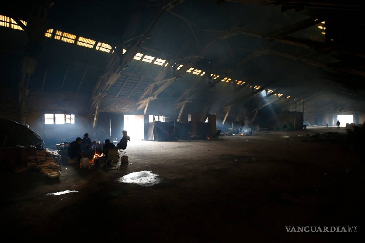 Hungría enviará refugiados a campos de internamiento