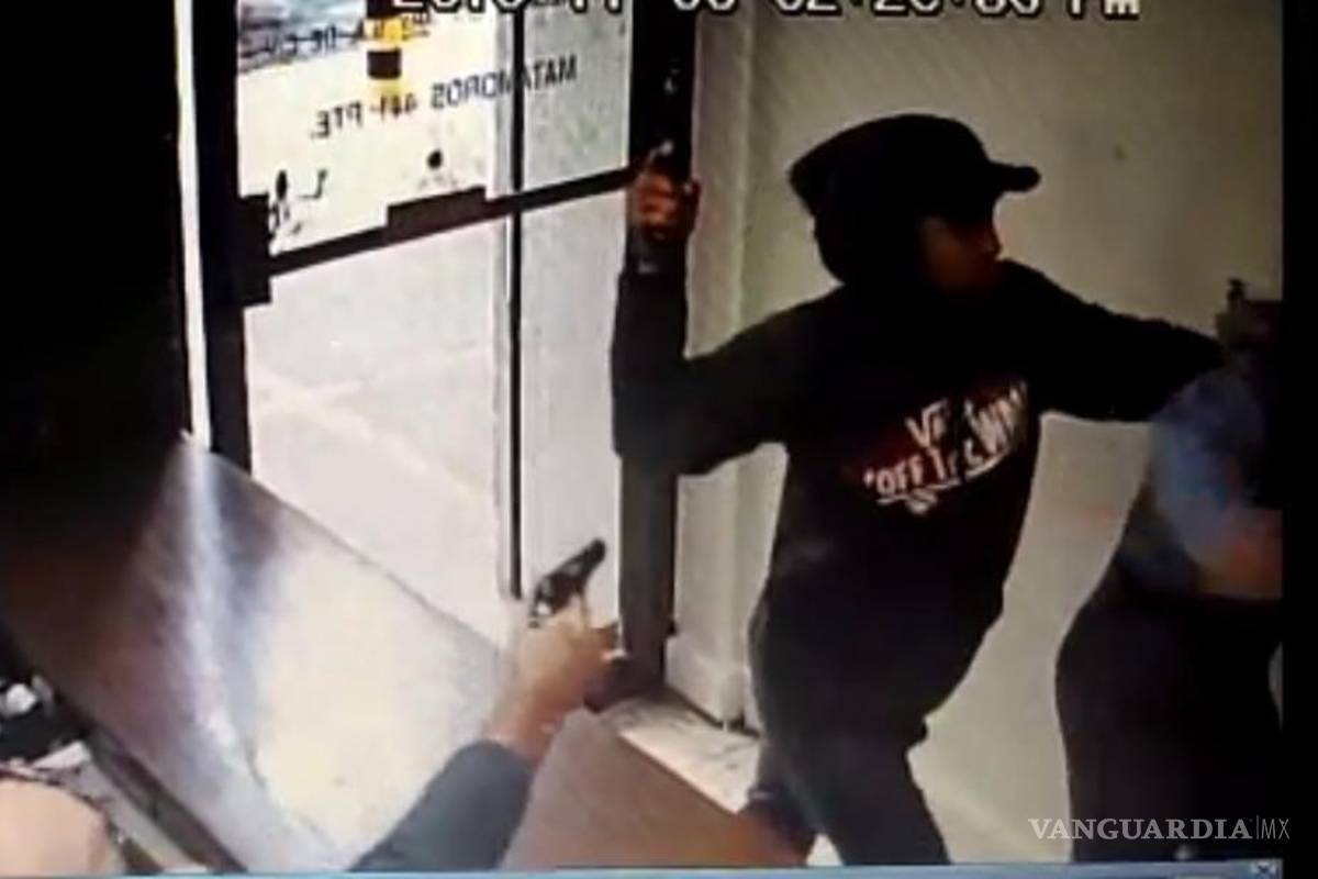 Ladrón es repelido a balazos y muere en negocio del centro de Monterrey (video)