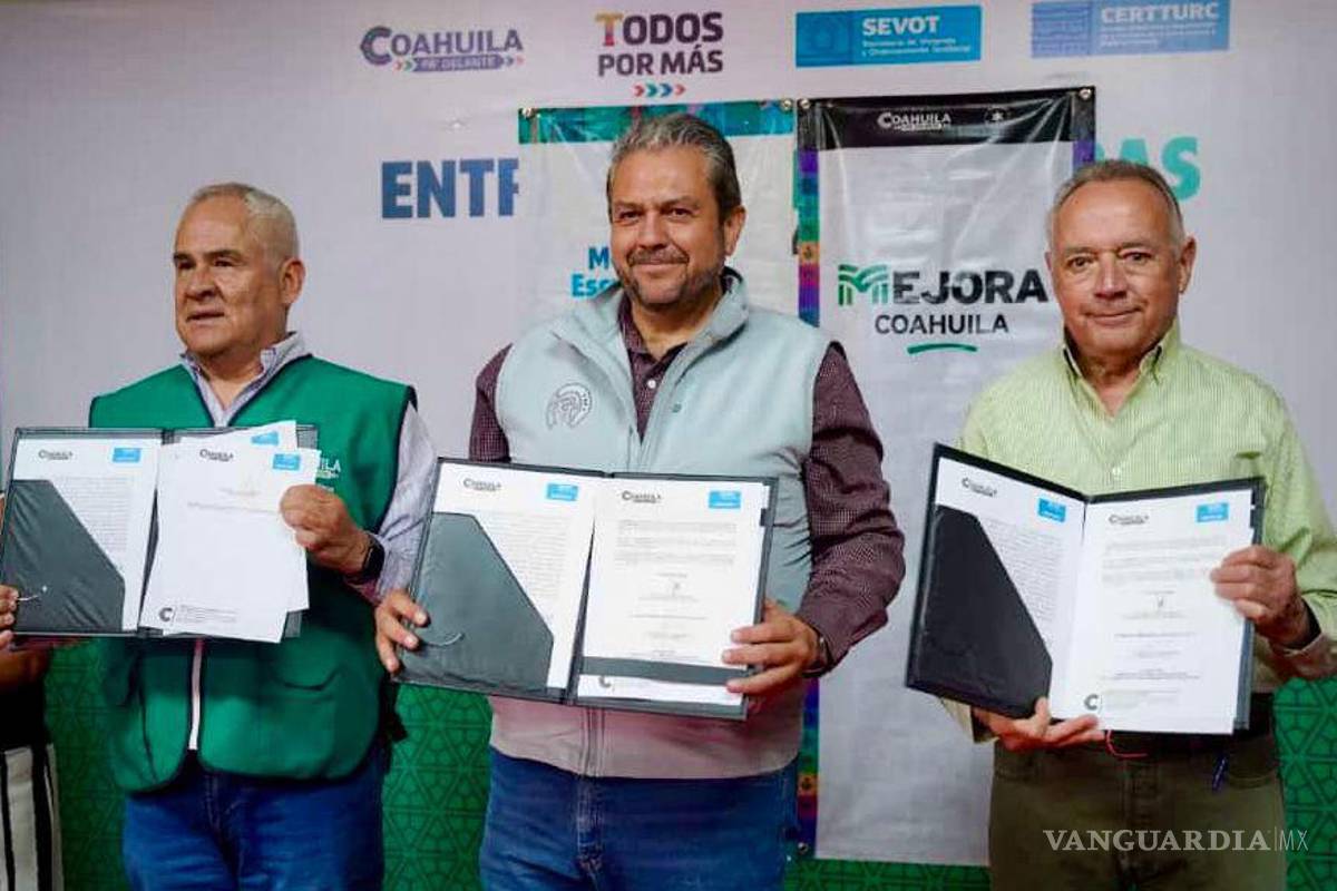 Ramos Arizpe: familias de la Santos Saucedo reciben certeza patrimonial con firma de escrituras