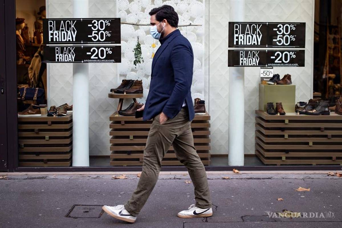 Confirman toque de queda en Francia, fiesta de fin de año será en casa y sólo en familia