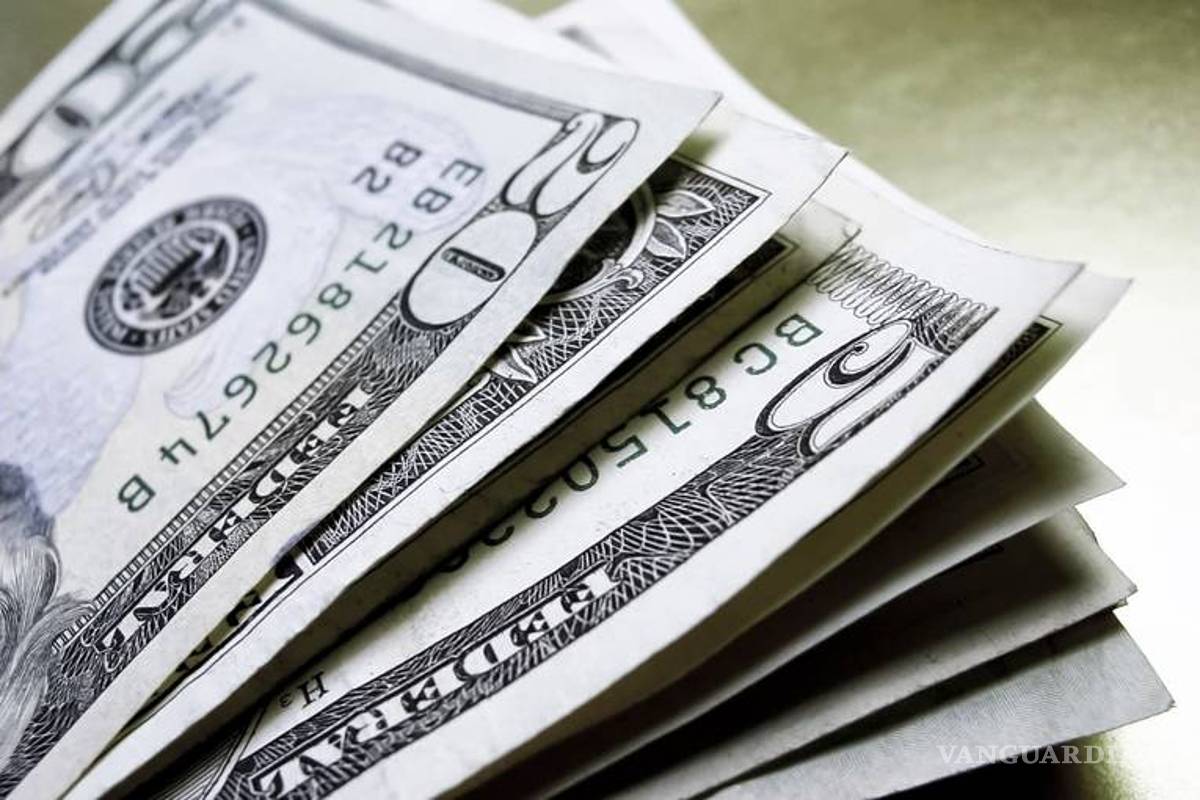 Dólar en ventanillas finaliza en $17.45