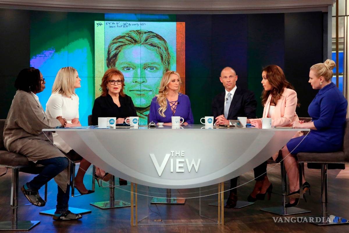 Muestra Stormy Daniels un boceto de quien dice que la amenazó