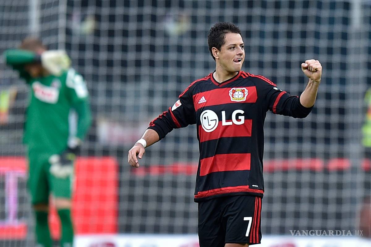 "Chicharito" y Leverkusen empatan ante el BATE en la Champions League