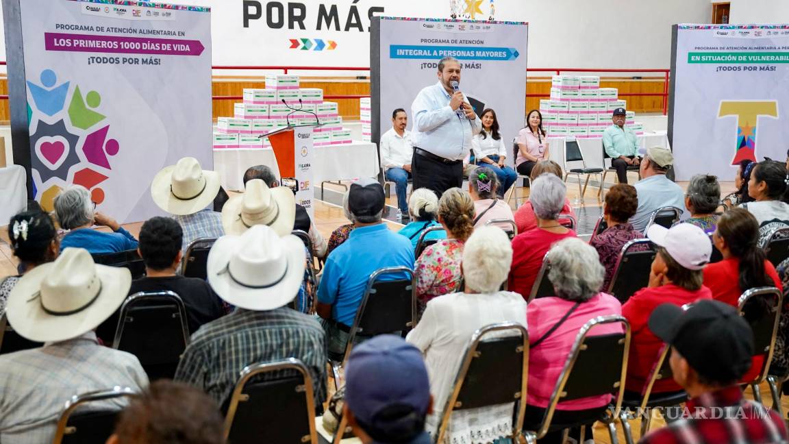 $!El alcalde Tomás Gutiérrez destacó el trabajo conjunto con el DIF para llevar ayuda donde más se necesita.