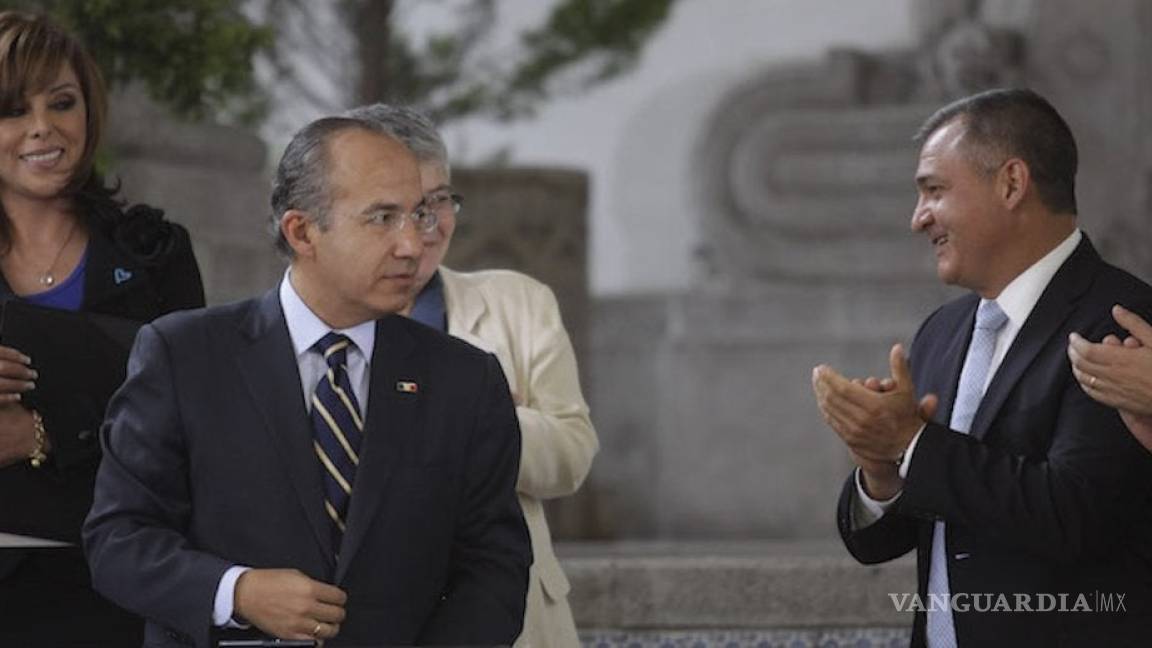 Felipe Calderón pide al gobierno precisar acusaciones de desvíos en Segob