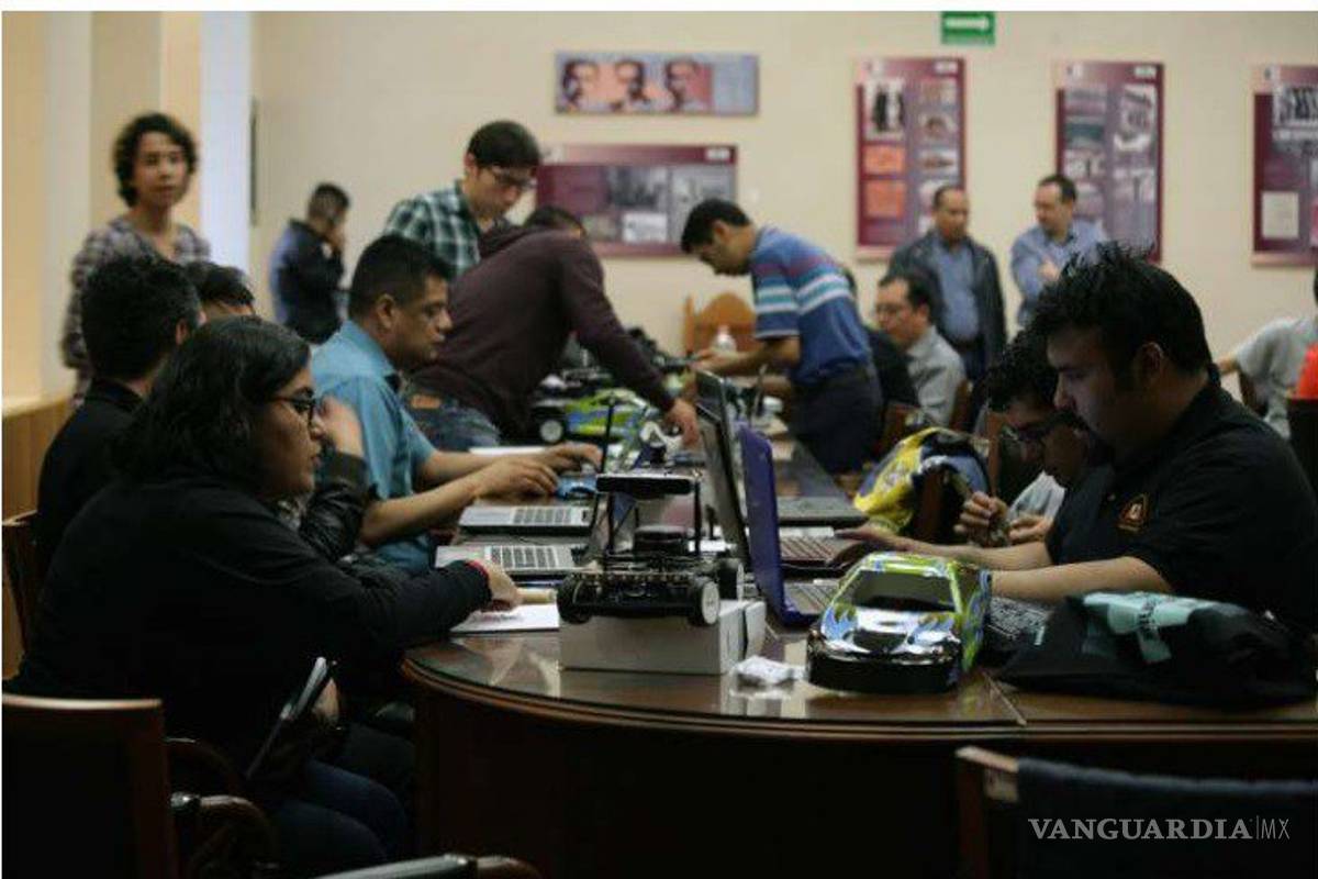Triunfan jóvenes de Coahuila en rally de vehículos autónomos