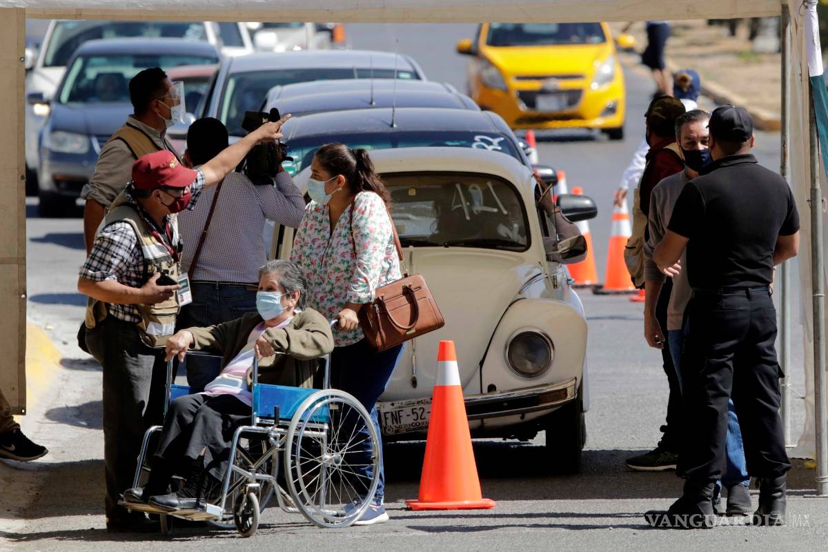 Señala Derechos Humanos de Coahuila errores en vacunación a adultos mayores de Saltillo