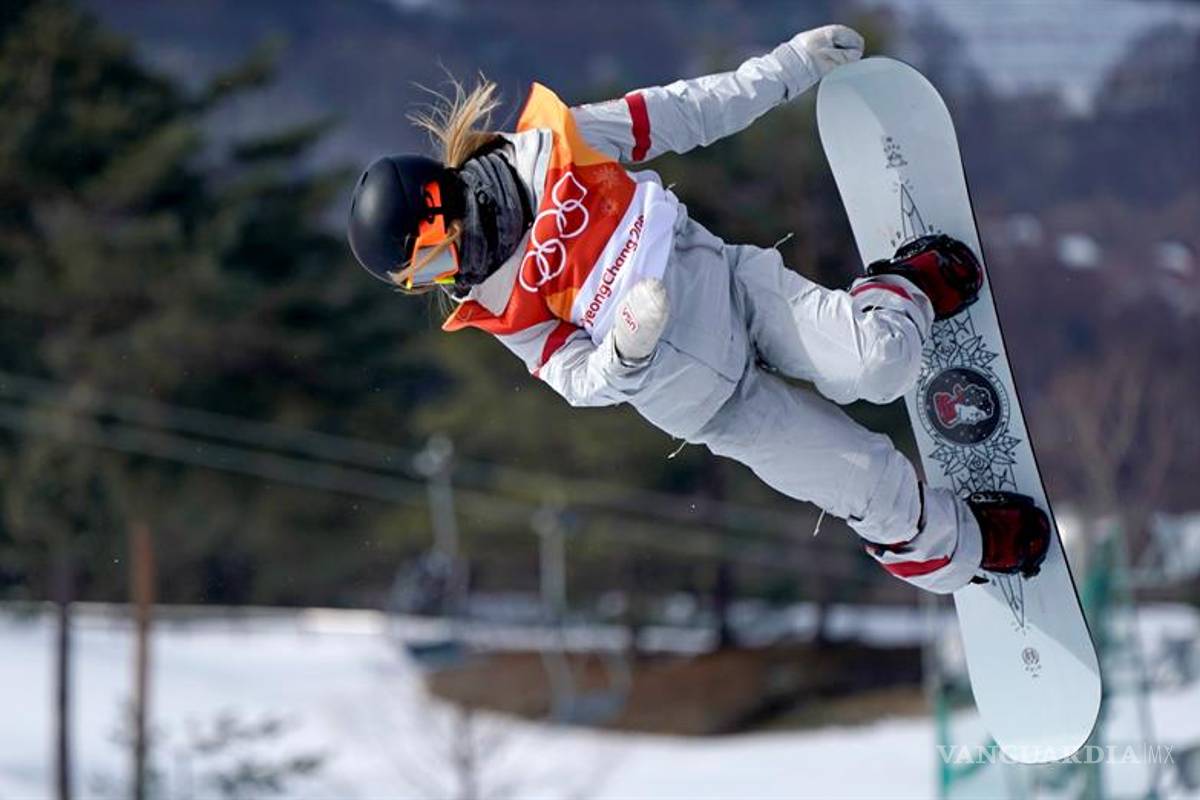 Patinadora pide helado...¡en plena competencia!