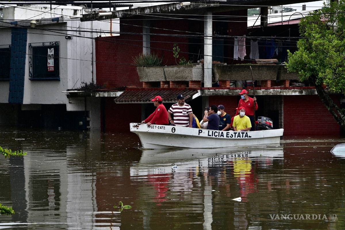 Reportan más de 50 mil afectados por intensas lluvias en el sureste
