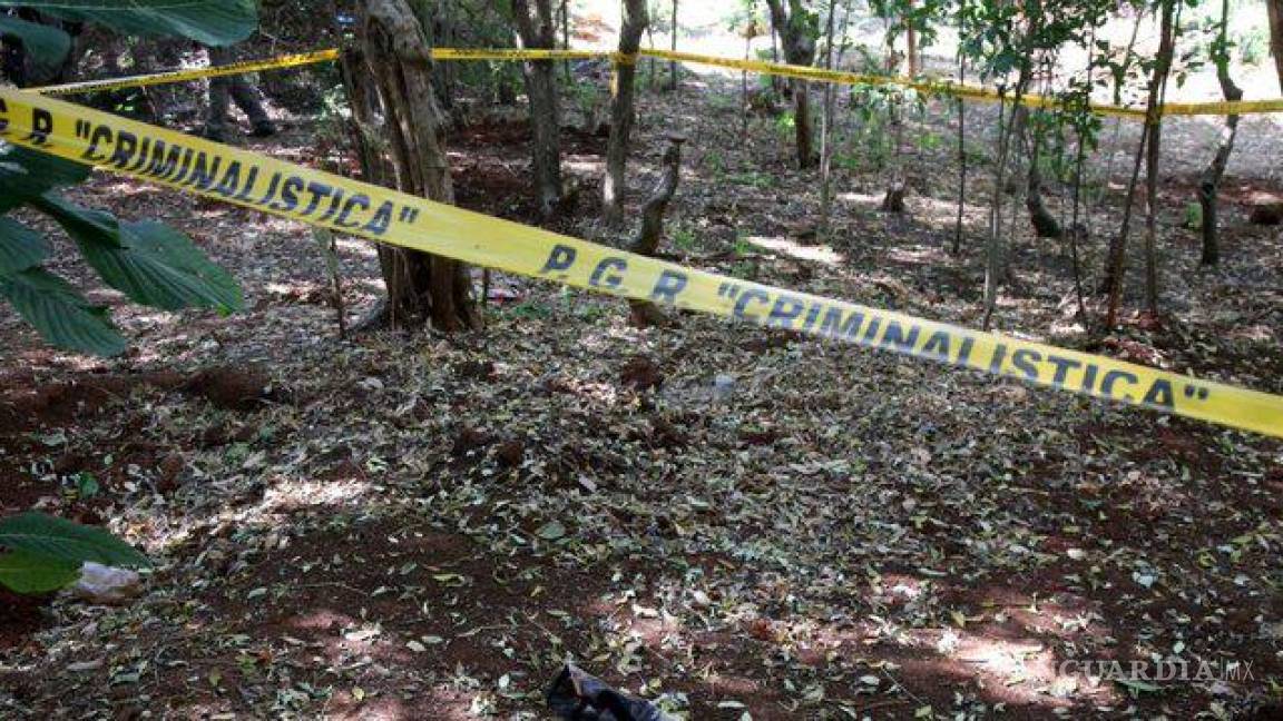 Tras detener a una pareja encuentran en Colima nueve cuerpos en ocho fosas clandestinas