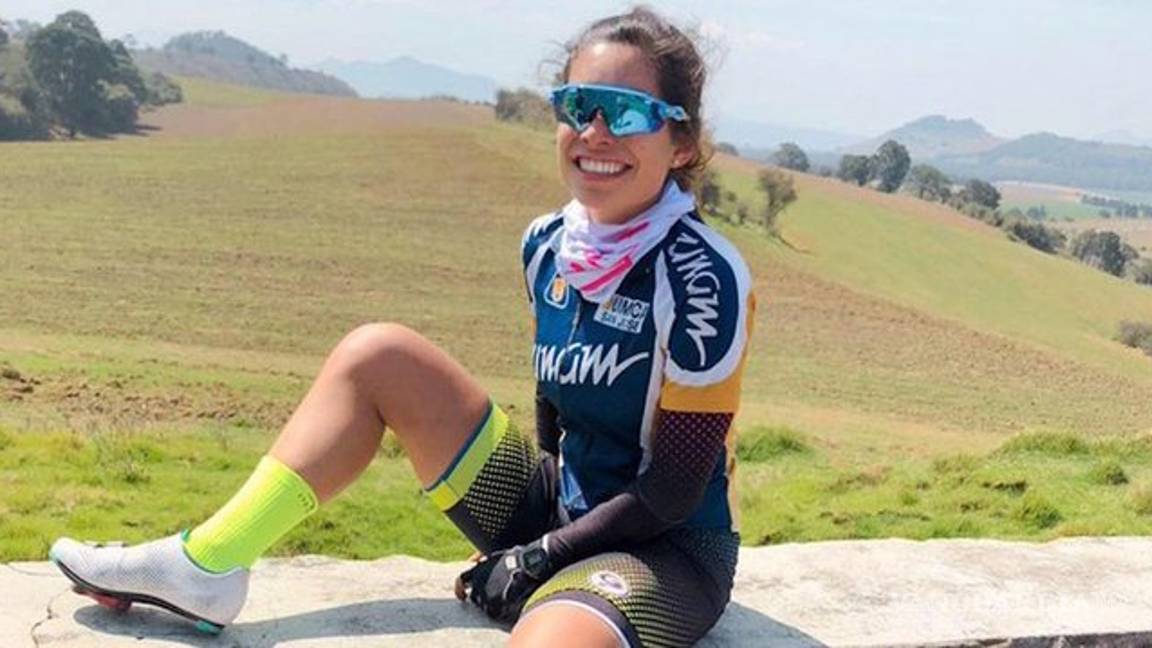 $!“No más ciclistas muertos”, exigen justicia para Alexia, estudiante de la UNAM atropellada