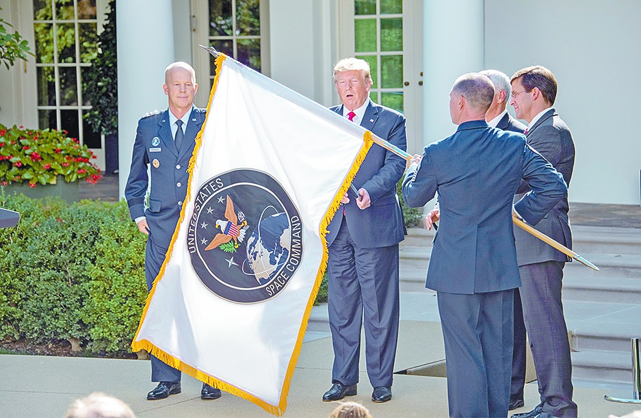 A lo Star Wars, Trump crea Comando Espacial para defender a EU en el cosmos