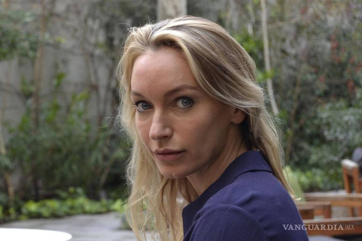 L.S. Hilton detrás del mundo del arte y el erotismo