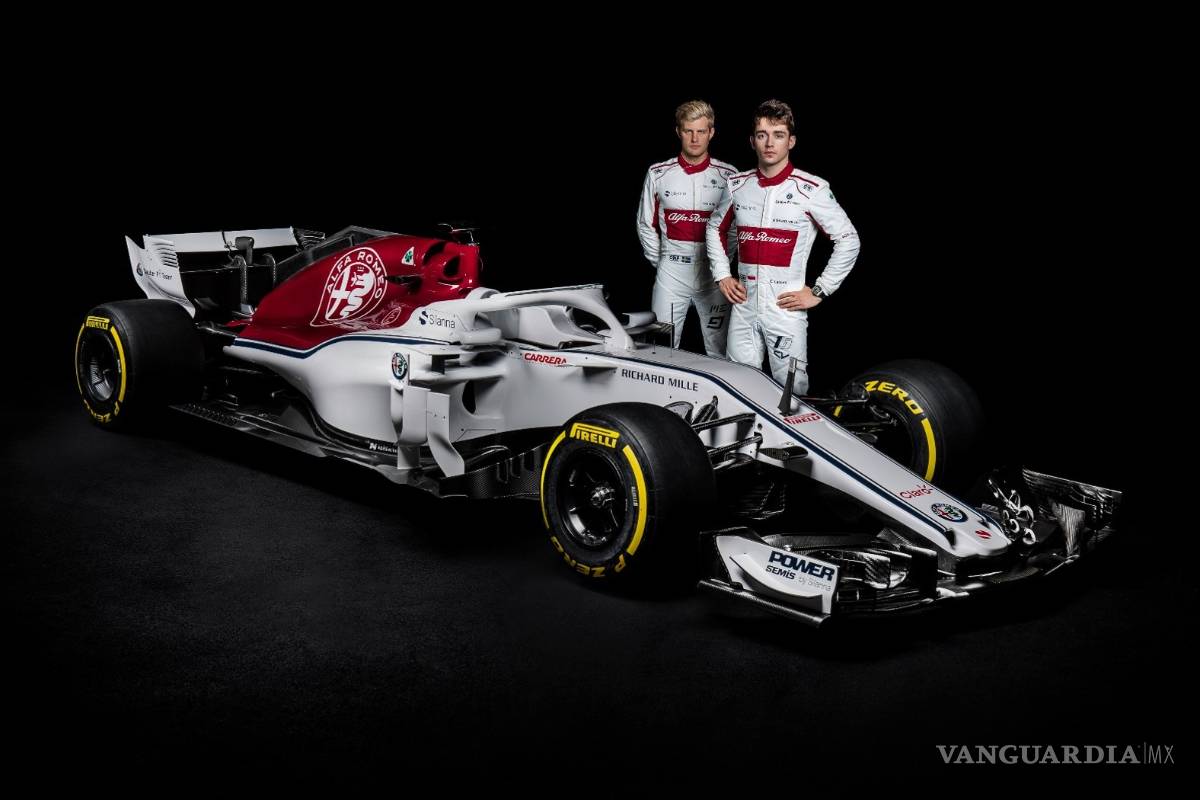 Sauber presenta el C37, un auto con el rojo de la alianza con Alfa Romeo