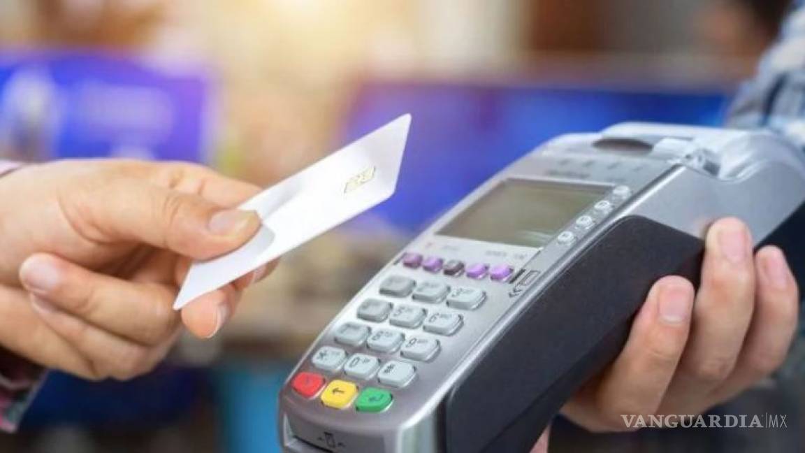 Condusef pide revisar estados de cuenta tras falla en pagos con tarjetas