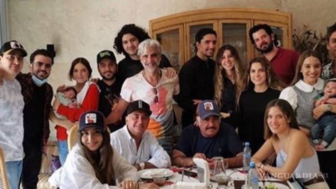 Tras meses de confinamiento, Vicente Fernández se reúne con sus hijos y nietos