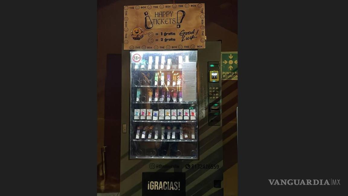 Como si fueran dulces, instalan máquinas expendedoras de vapeadores en bulevar al norte de Saltillo