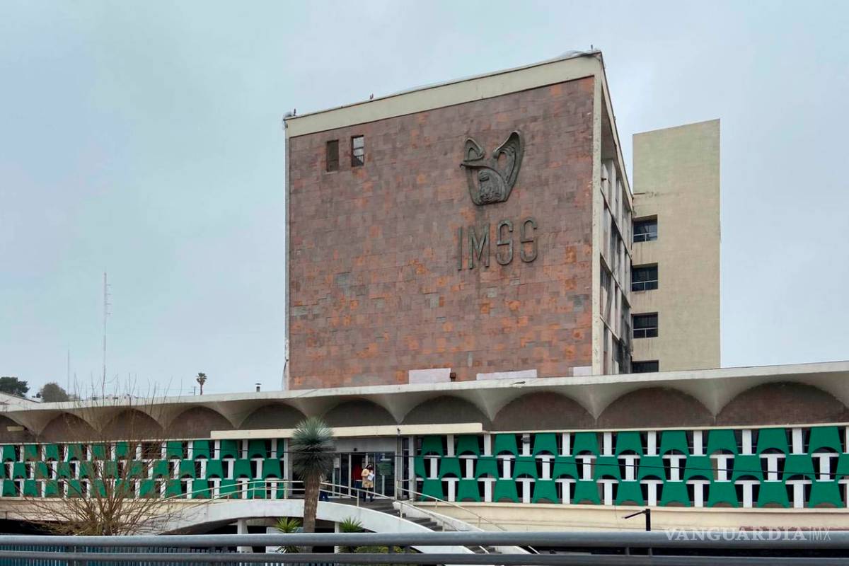 900 trabajadores de salud pendientes de recibir vacuna contra COVID en Monclova