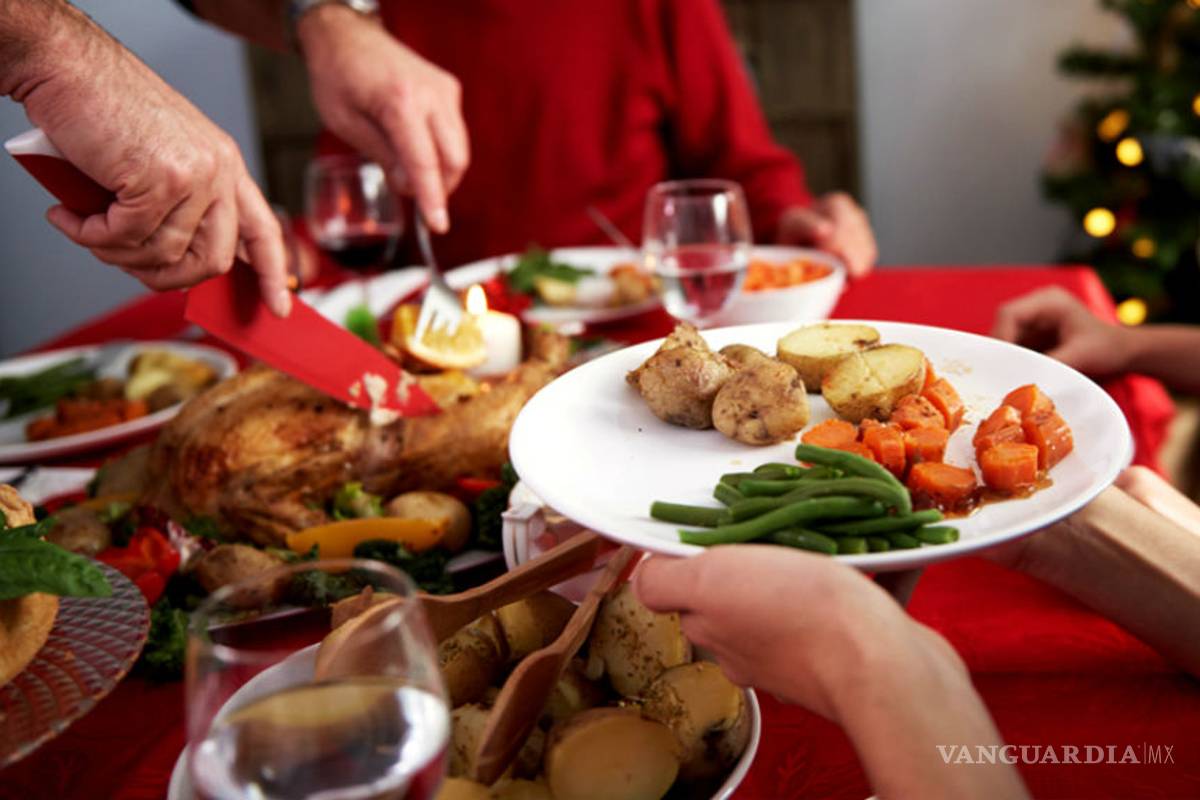 Advierte Secretaría de Salud de Coahuila no excederse en la cena