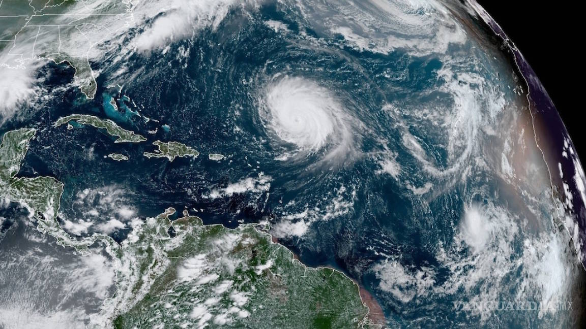 Tormenta 'Beta' avanza por el Golfo de México y amenaza EU; huracán 'Teddy' va a Bermudas