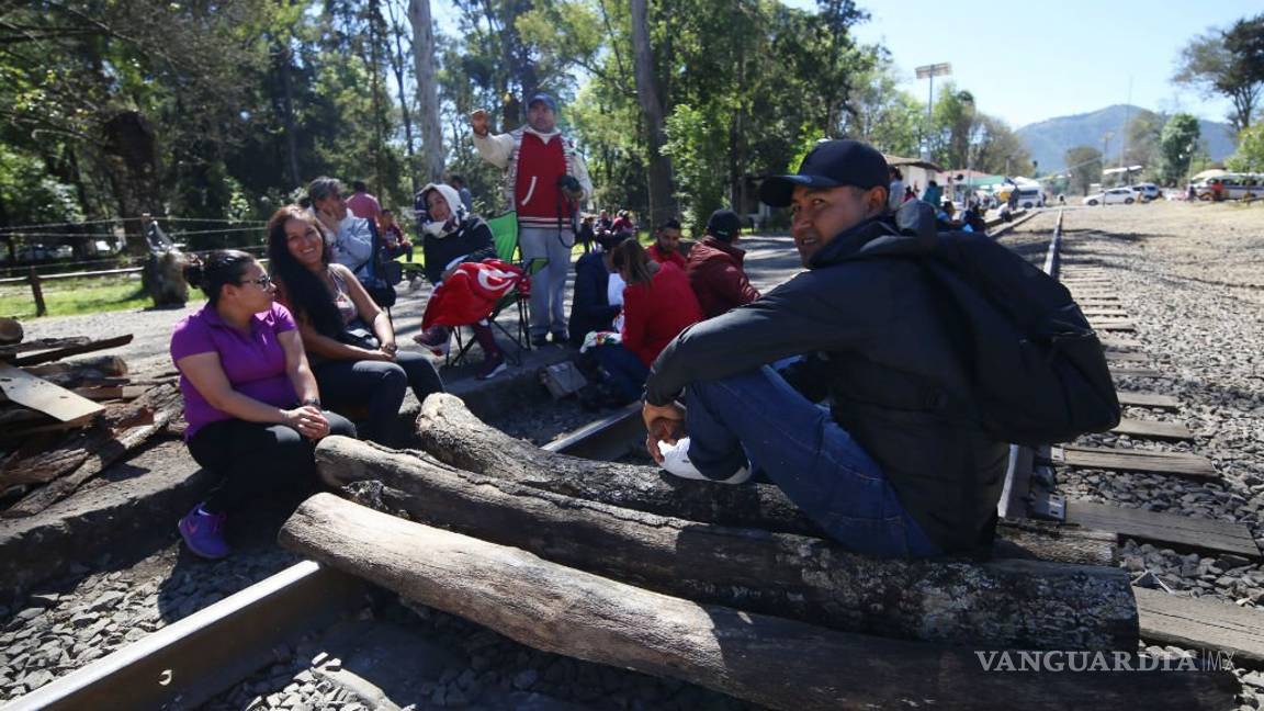 $!AMLO pide conciencia a la CNTE para liberar vías de ferrocarril en Michoacán