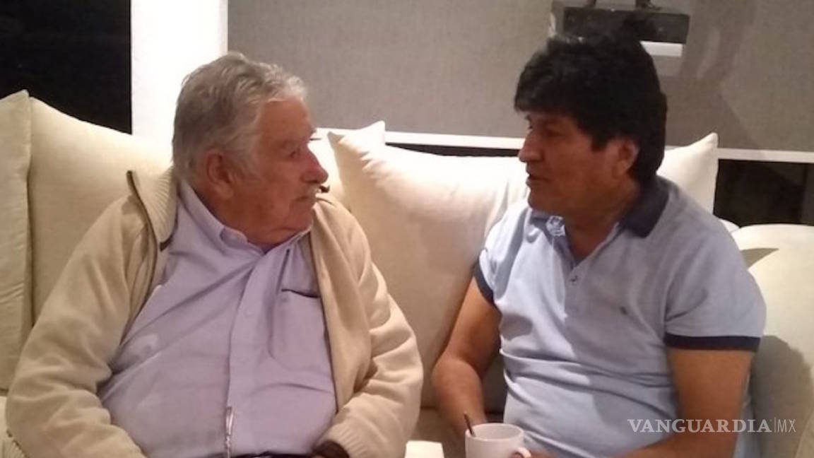 Se reúnen Evo Morales y José Mújica en CDMX; agradece solidaridad con Bolivia