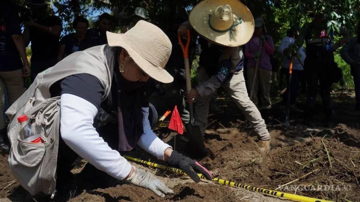 Hallan colectivos fosas en Sonora, cerca de la frontera con EU