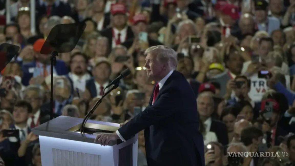 $!Trump advierte que terminará de levantar el muro en la frontera con México