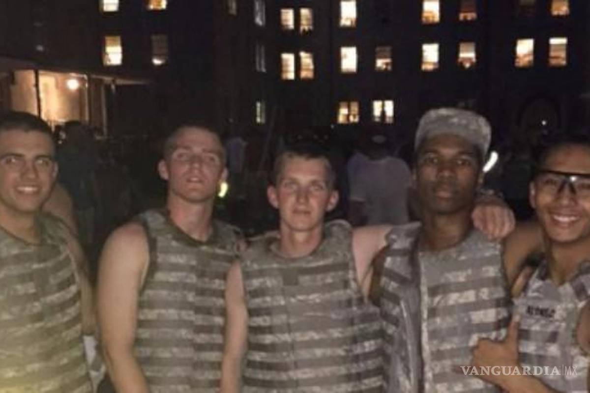 Pelea de almohadas entre cadetes militares termina con 30 heridos (Video)