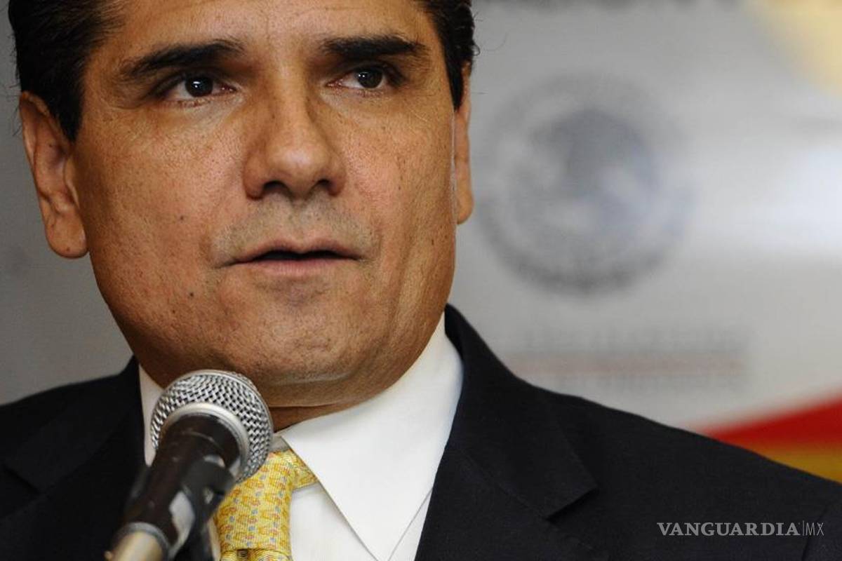 Ahumada es un estafador y vividor: Aureoles