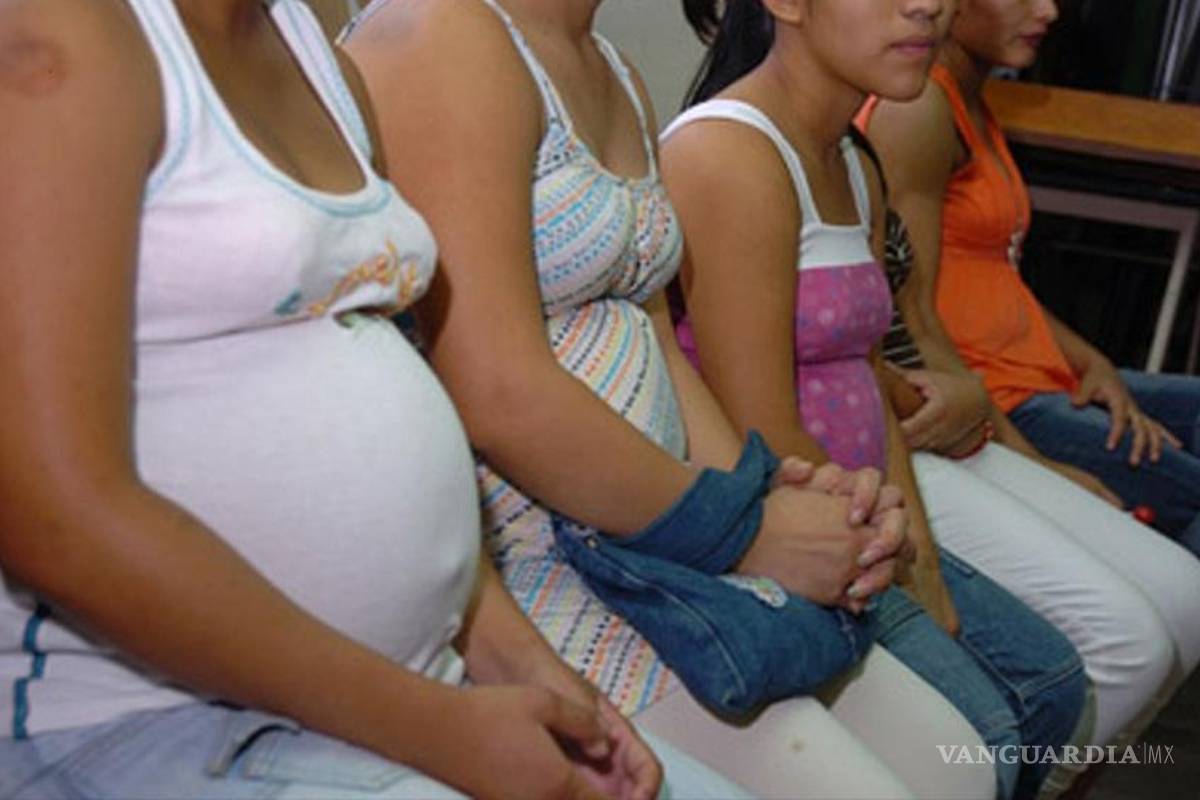 Embarazadas deben evitar comer atún, alertan