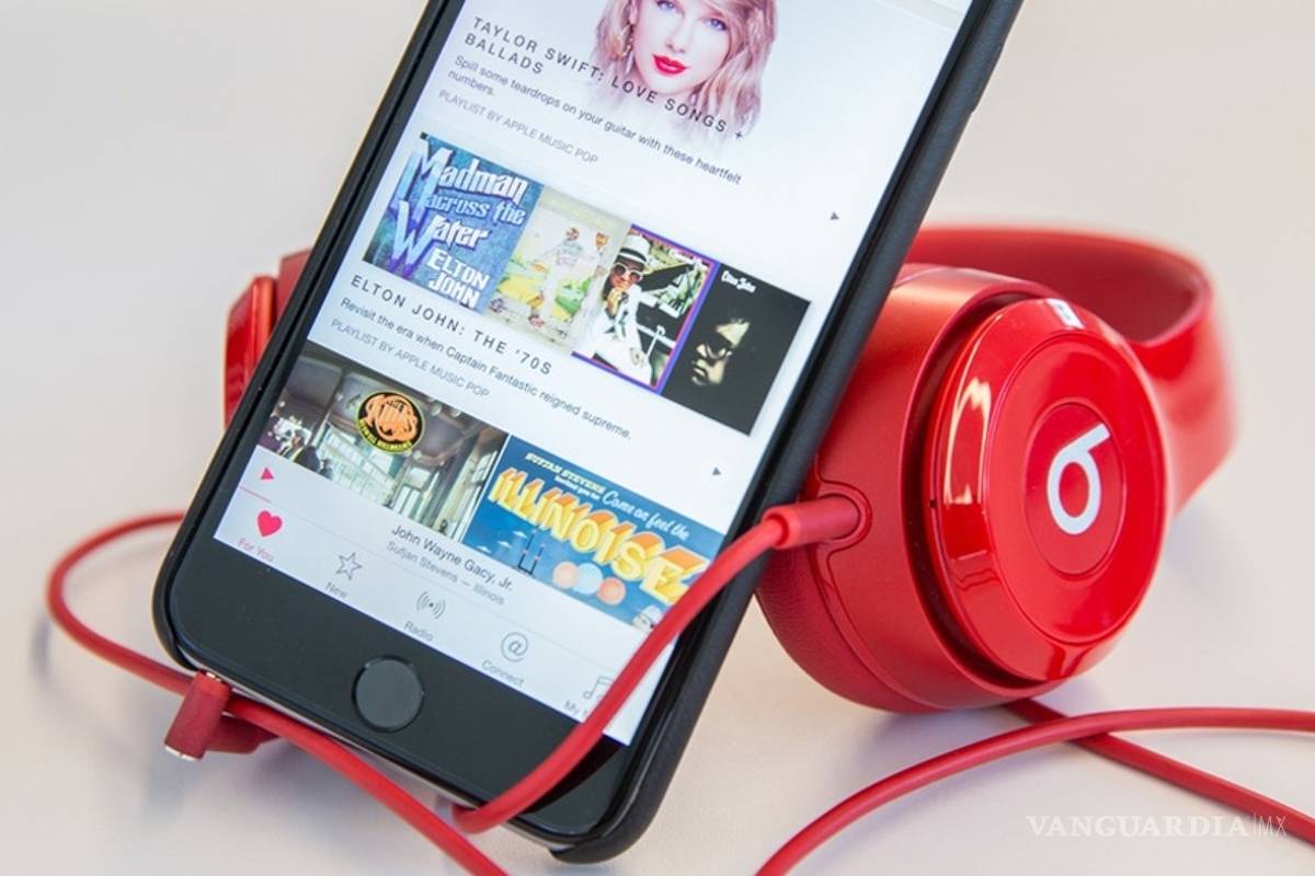Apple Music pierde casi la mitad de usuarios