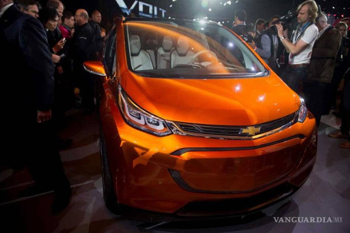 GM presentó prototipo de automóvil eléctrico