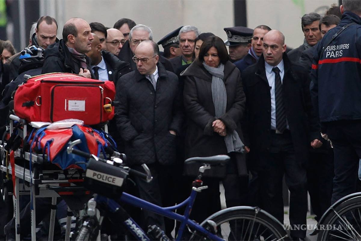 Director de Charlie Hebdo y otros tres dibujantes entre víctimas de masacre