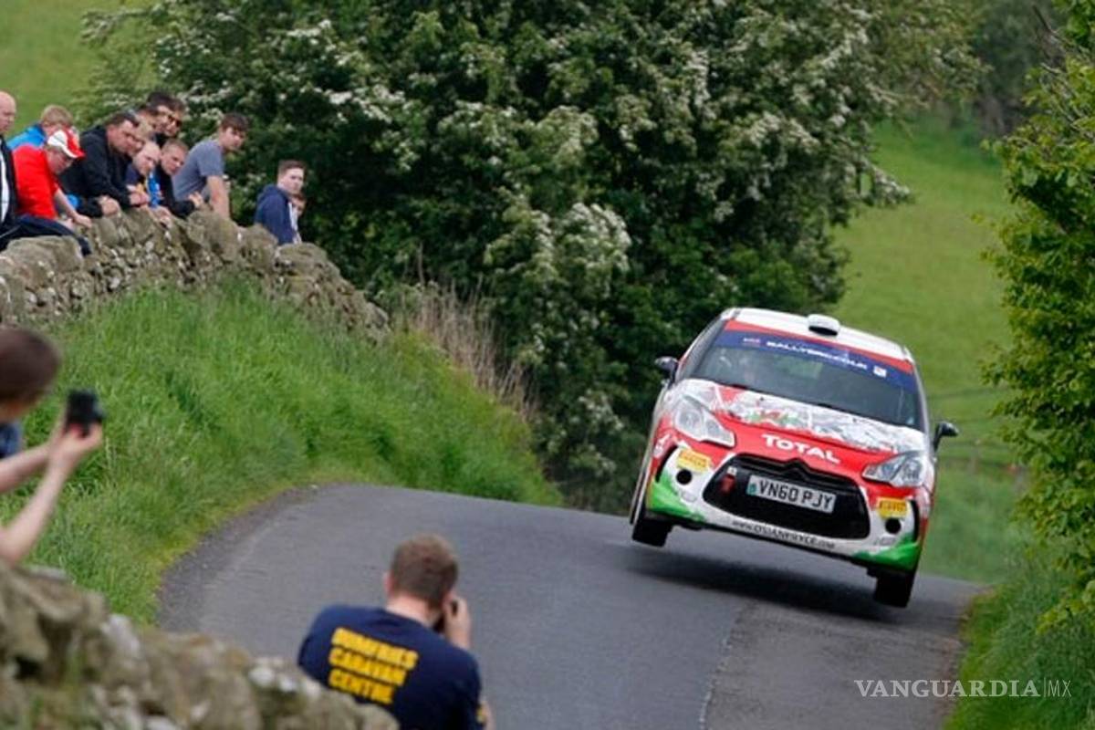 Mueren tres aficionados tras accidente en rally