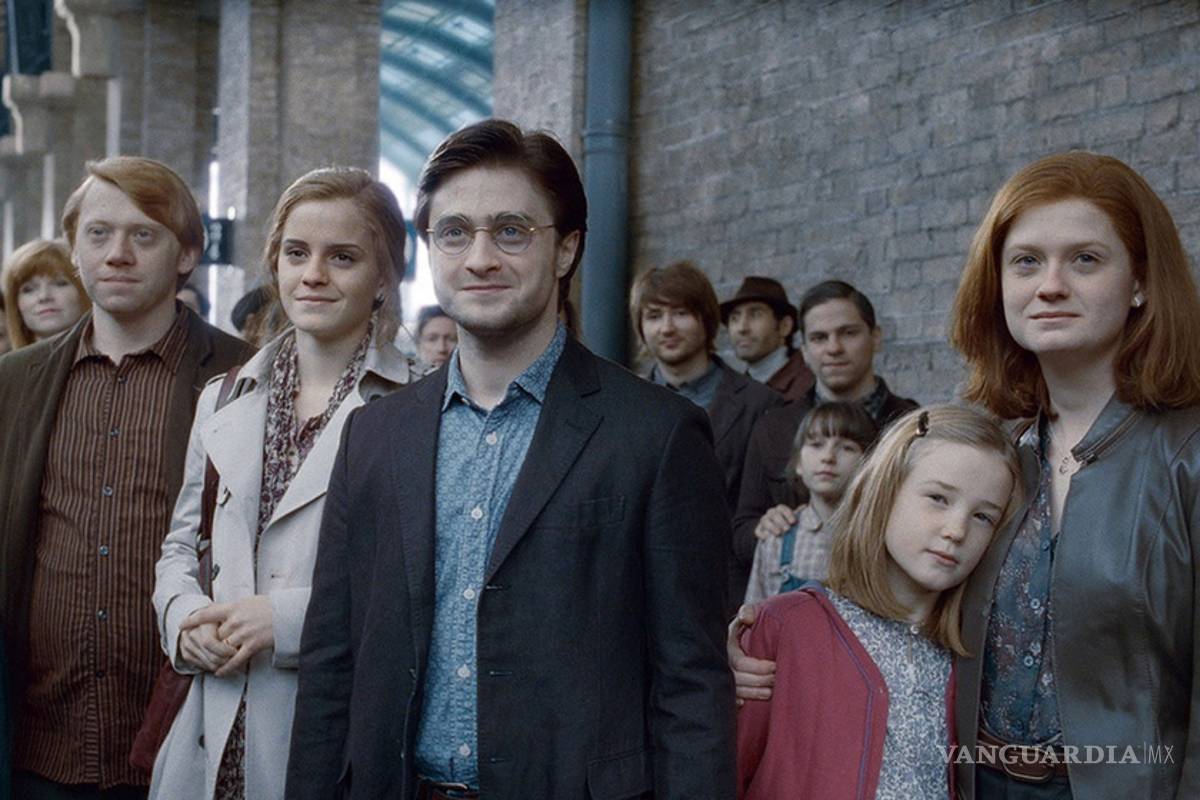 Mostrarán en obra de teatro a Harry Potter adulto