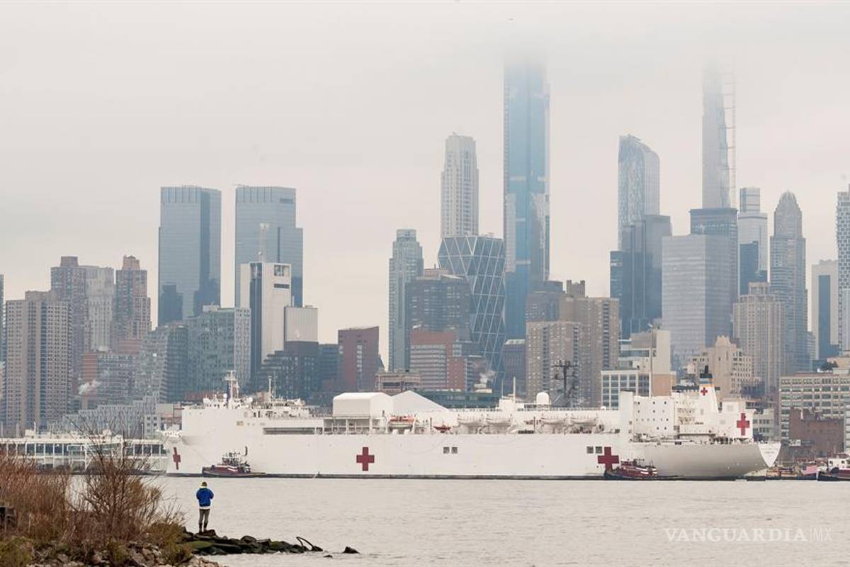 Coronavirus: Llega un buque hospital a Nueva York para reforzar la lucha contra el COVID-19