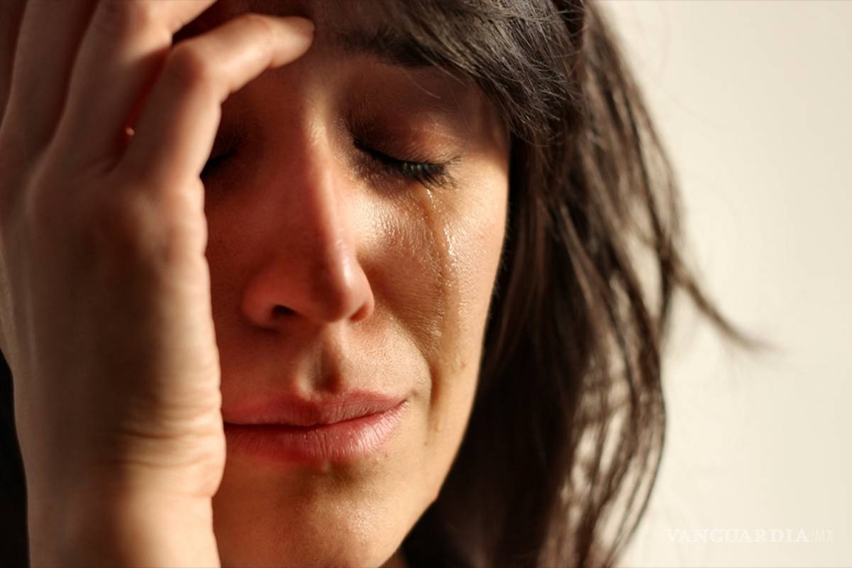 ¿Por qué las mujeres lloran más que los hombres?