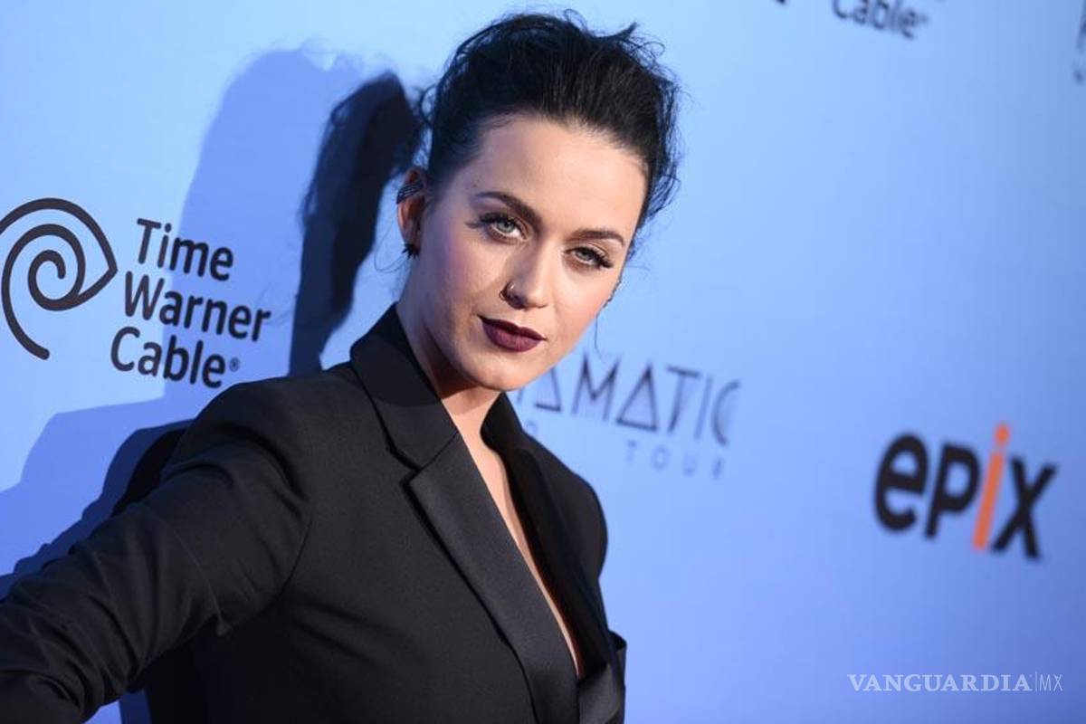 Katy Perry luce nuevo look