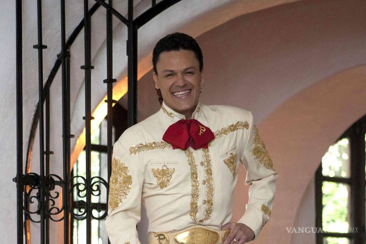 Pedro Fernández cumple hoy 46 años de edad