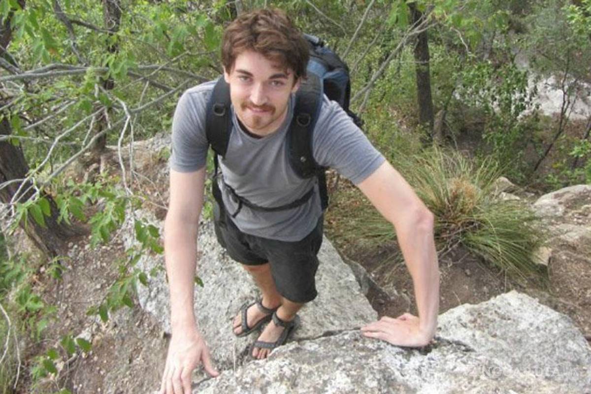 Presentan cargos contra creador de web de narcos