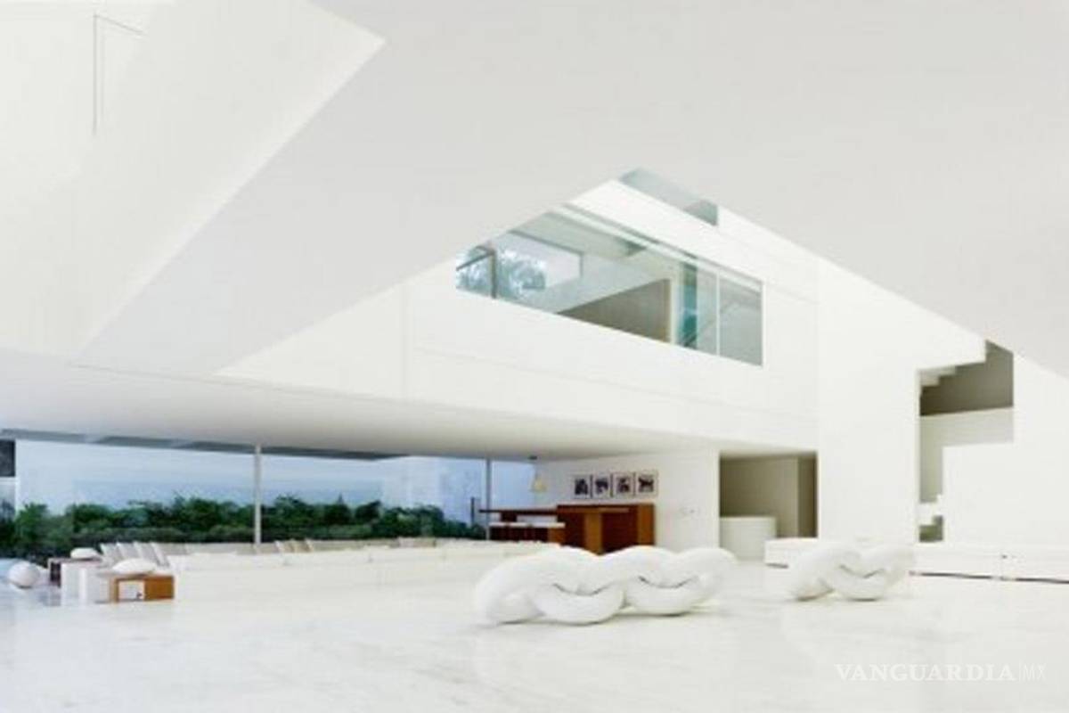 &quot;Casa Blanca&quot; no es de Peña Nieto, pertenece a Angélica Rivera: Presidencia