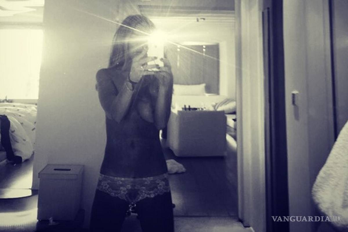 Lindsay Lohan protagoniza impresionante topless en Instagram