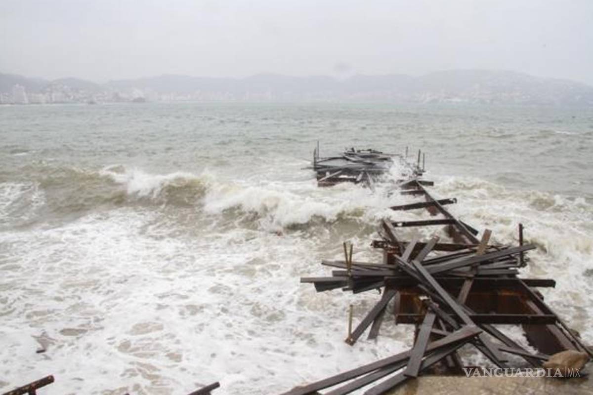 Huracán Joaquín se aleja de costa este de EU; deja fuertes lluvias