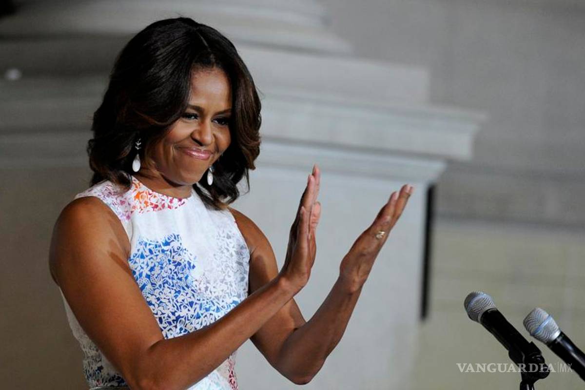 Emociona a Michelle Obama cumplir 50 años
