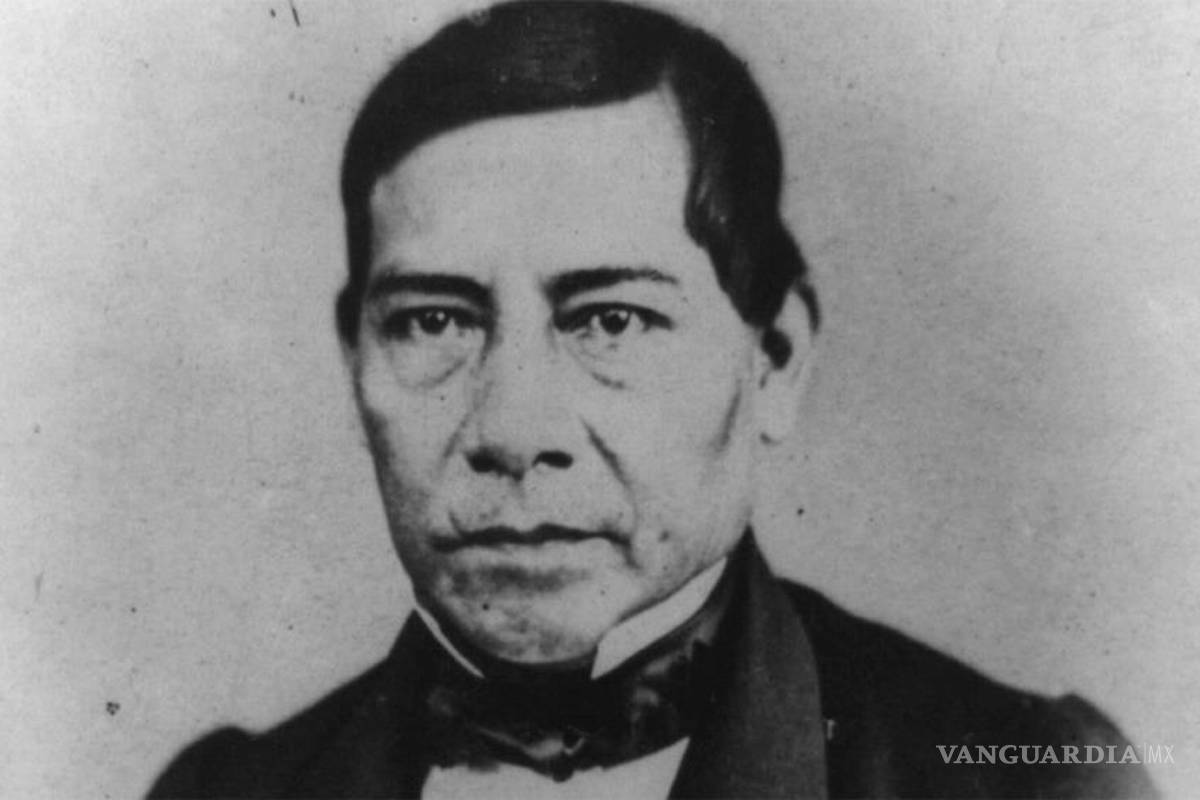 Mexicanos conmemoran el 208 aniversario del natalicio de Benito Juárez