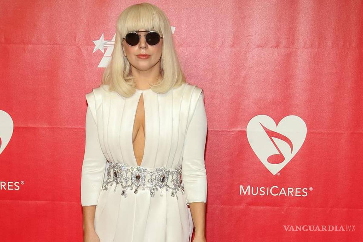 Lady Gaga anuncia la fecha de su nuevo disco, "Cheek to Cheek"